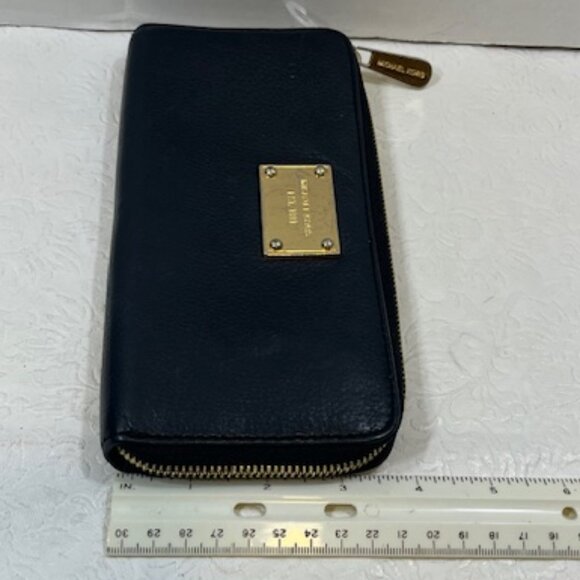 Michael Kors Genuine Black Leather Zip Around Clutch Wallet Bag 8.25"x4" - Picture 11 of 16